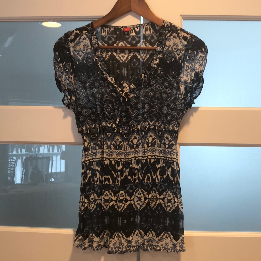 Blue white pattered short sleeve blouse, VNeck, sOliver, Eur38/US8